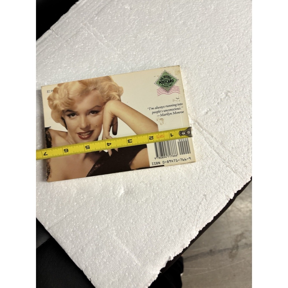 Postcard Book Marilyn Monroe by Running Press Staff 30 Cards 1989 - Picture 3 of 4